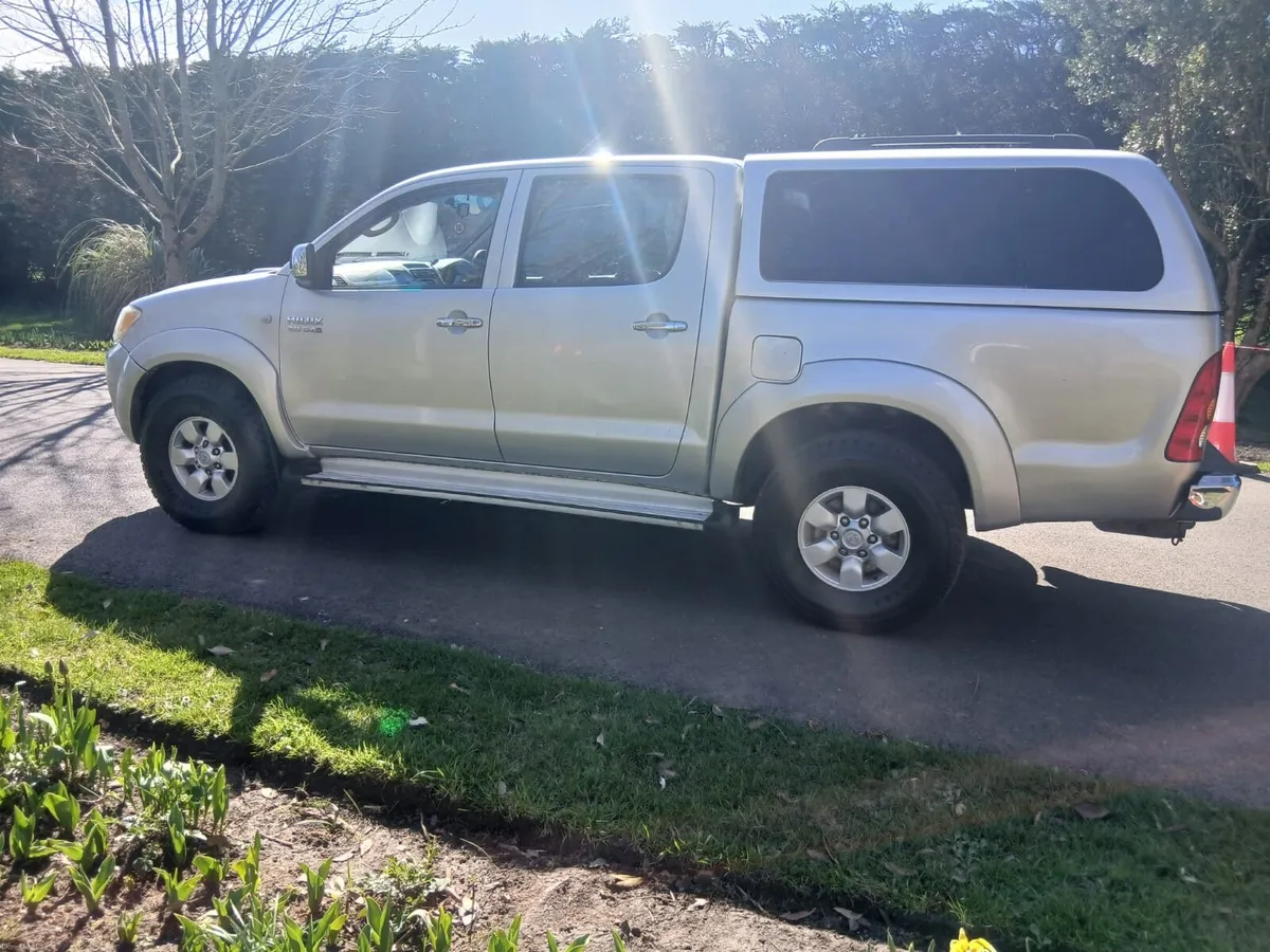 Toyota hilux 3.0 Automatic D4d 3 mouths nct - Image 3