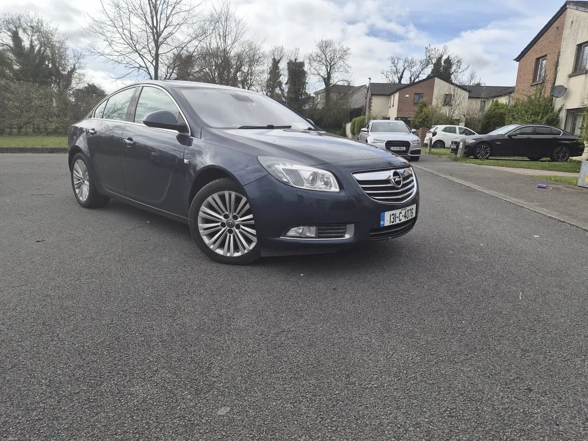 Opel Insignia - Image 1