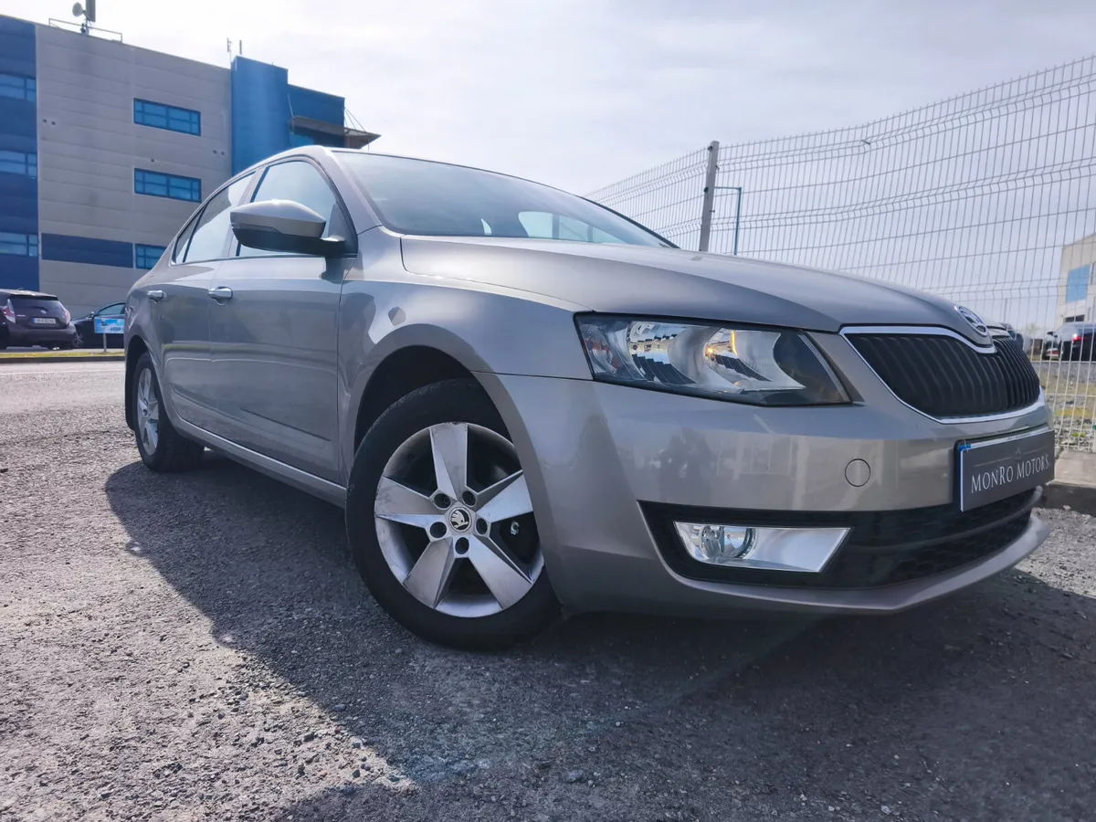Skoda Octavia 1.6 TDI CR 105BHP DSG Active - Image 4