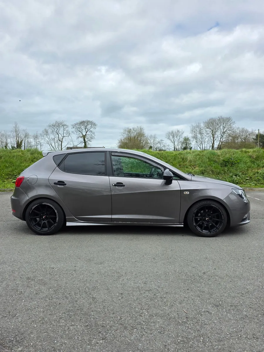 SEAT Ibiza 2016 - Image 2