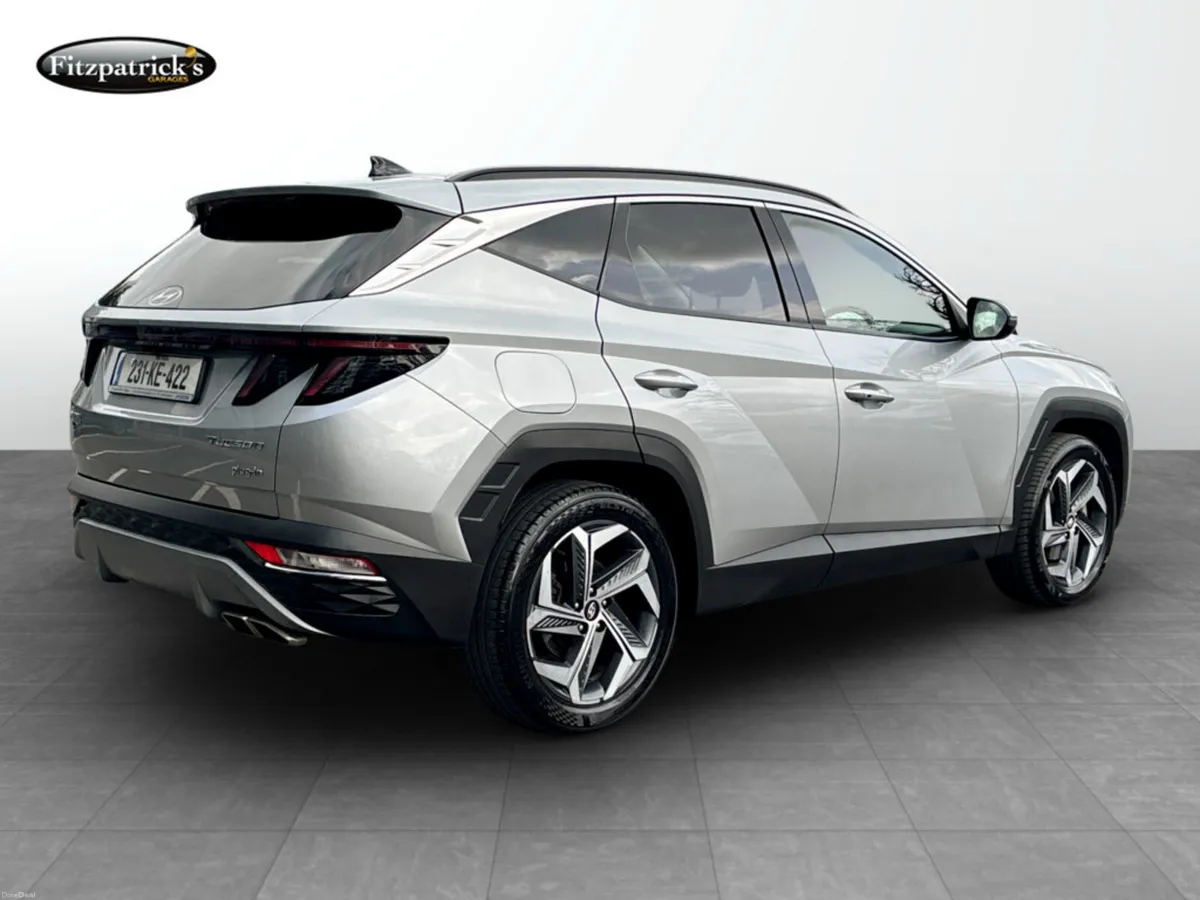Hyundai Tucson Executive Plus 1.6 Plug-In Hybrid - Image 3