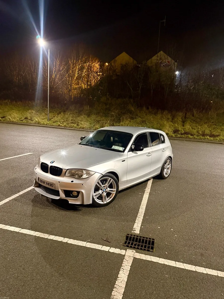 BMW 118d Automatic 2009 - Image 2