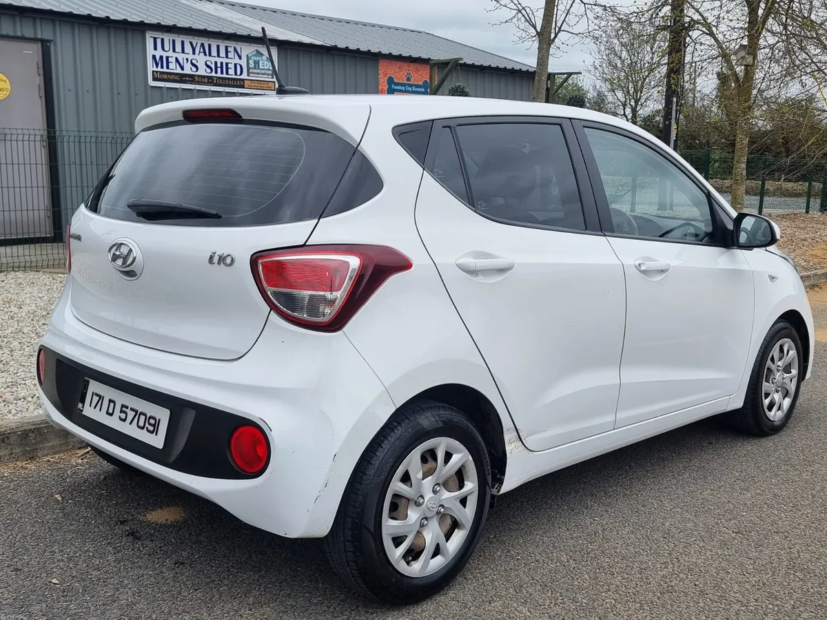 €5,990 Hyundai i10 2017 absolute bargain - Image 1