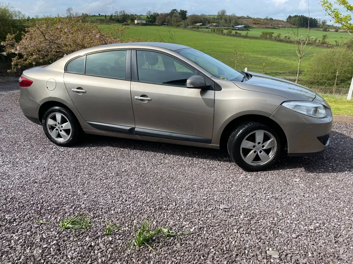 Renault Fluence 2010 , 1 owner , NCT 11/26. - Image 2