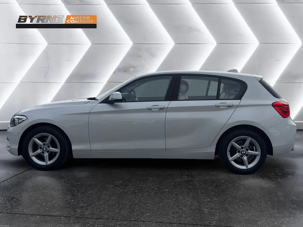 BMW 116D SE 2017 - Image 2