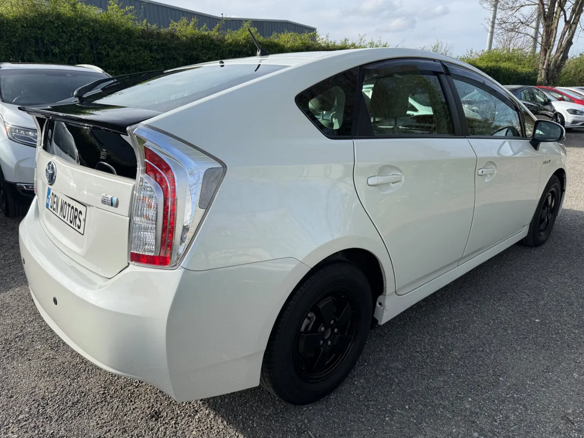 Toyota Prius 51.000km!!! - Image 3