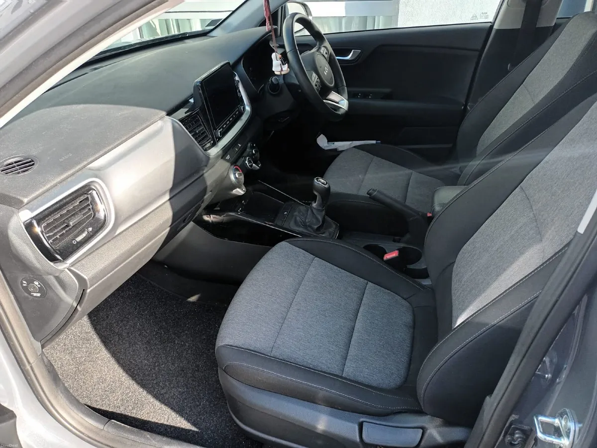 Kia Stonic 2023   (PE 1.OK2) - Image 4