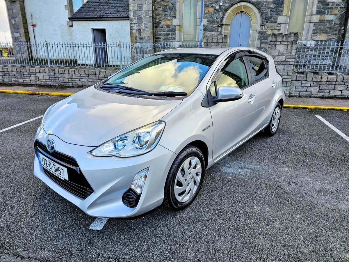 172 Toyota Aqua , Satellite Navigation, - Image 2