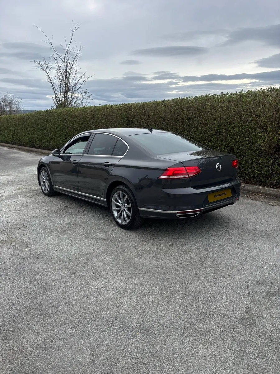 Volkswagen Passat R-LINE - Image 4