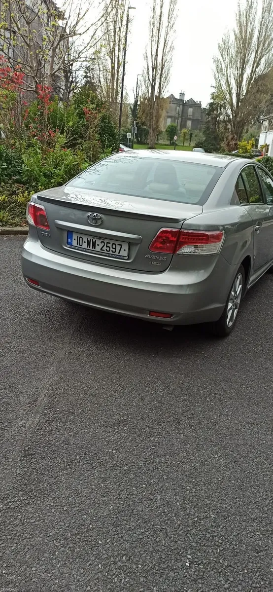 Toyota Avensis 2010 - Image 4