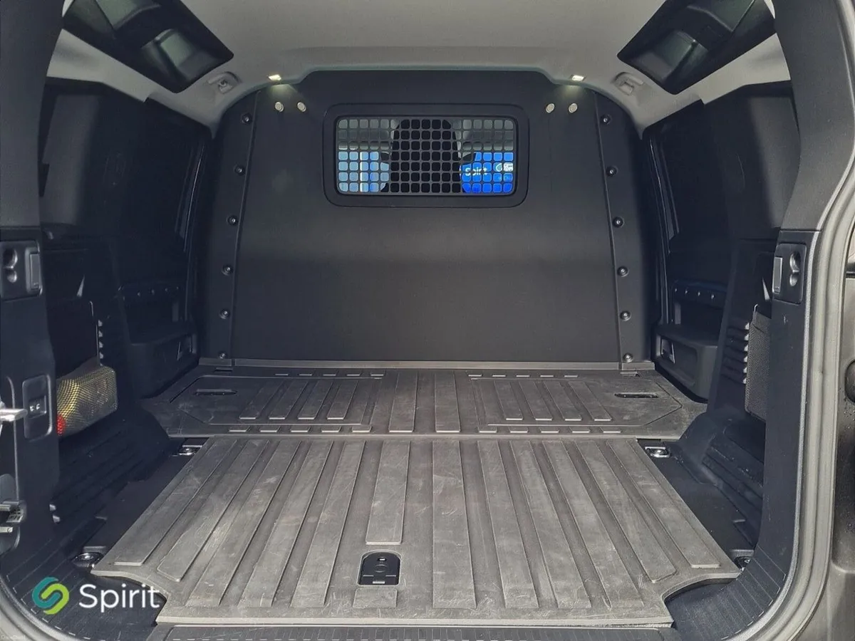 Land Rover Defender DEFENDER 110 3.0D - Image 5