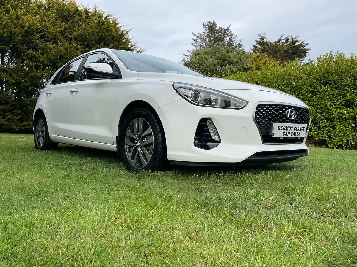 2017 Hyundai i30 SE 1.6 CRDI  **72K Miles!** - Image 3