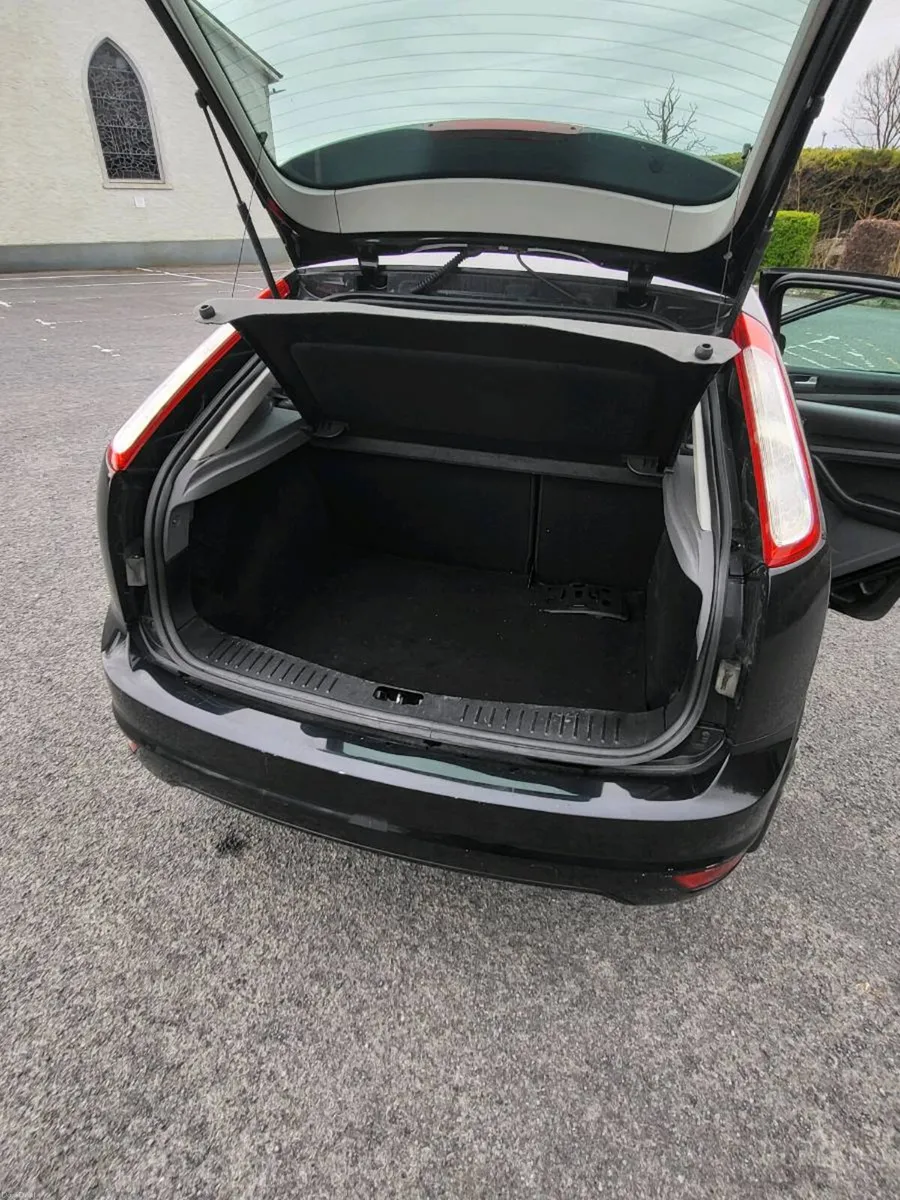 Ford Focus - Image 3