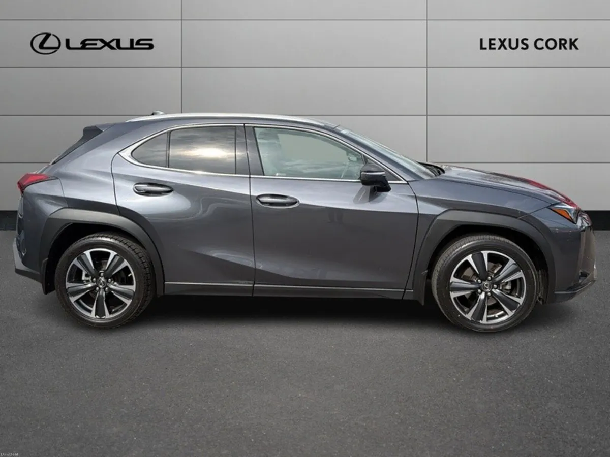 Lexus UX UX250h Dynamic - Image 4