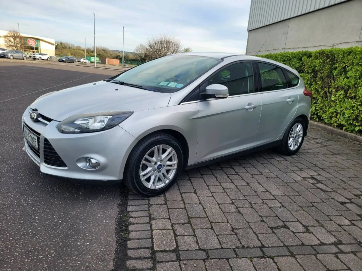 2013 FORD FOCUS TITANIUM NEW NCT/TAXED. - Image 2