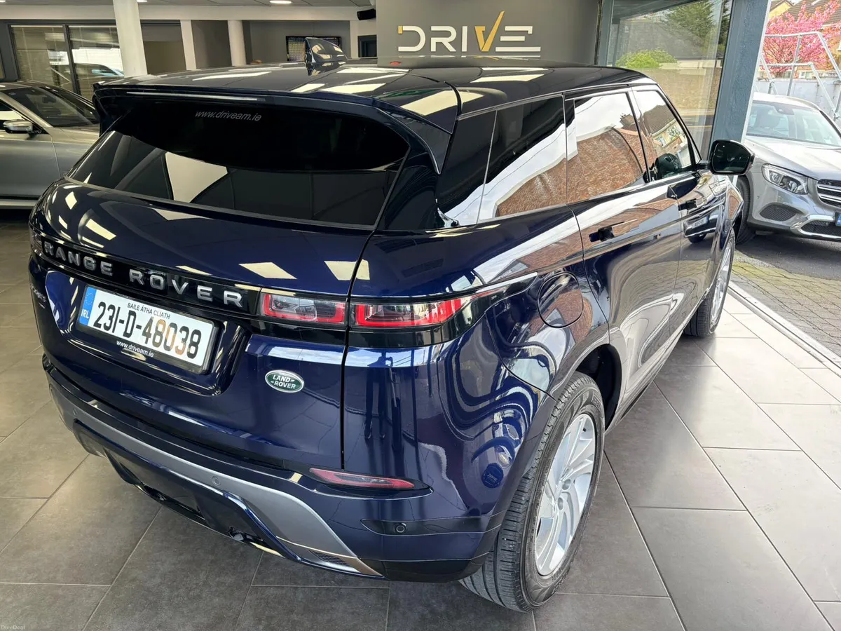 Land Rover Range Rover Evoque 2023 - Image 2