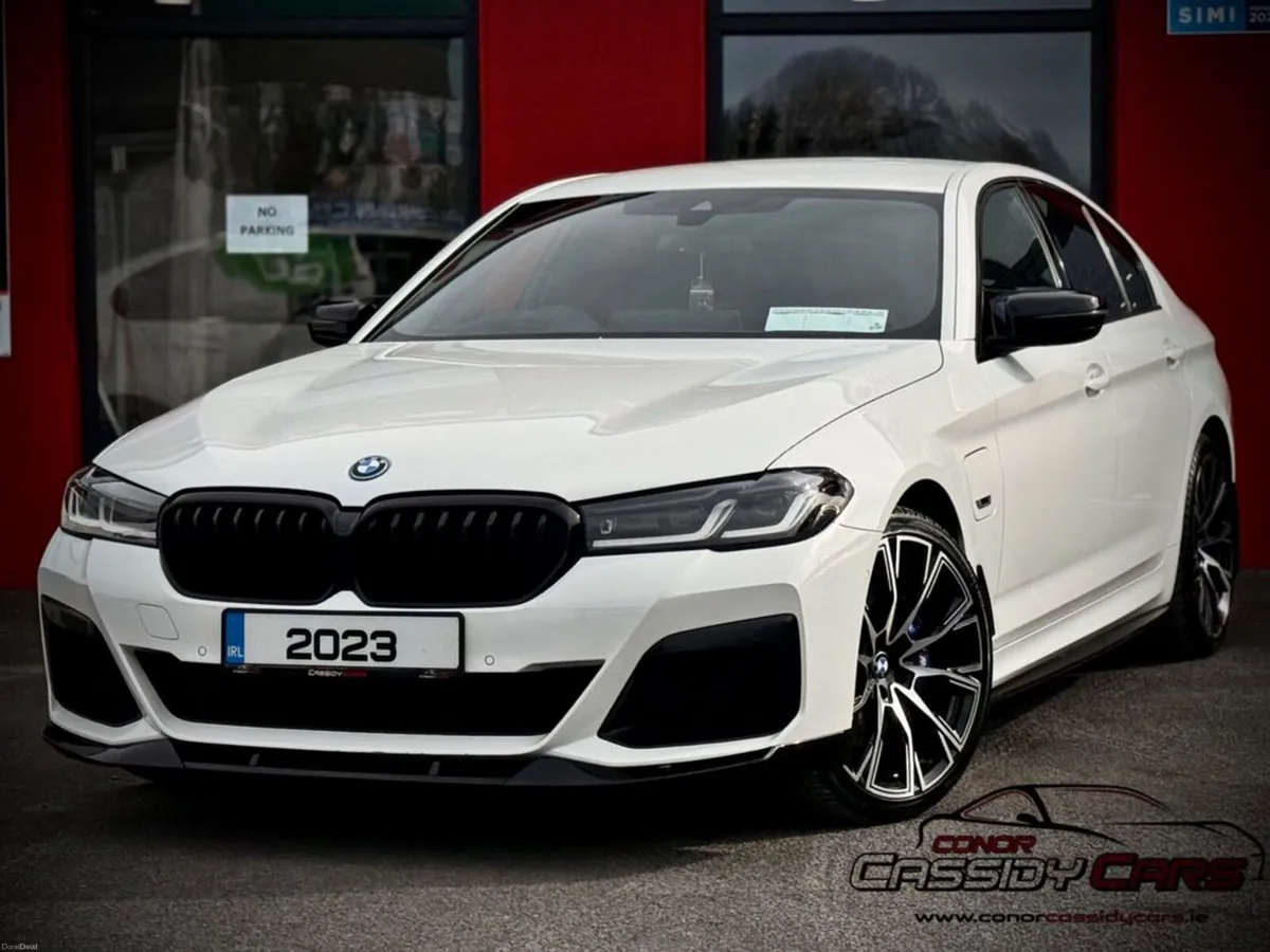 BMW 5-Series 530E M SPORT // SAME DAY FINANCE - Image 1