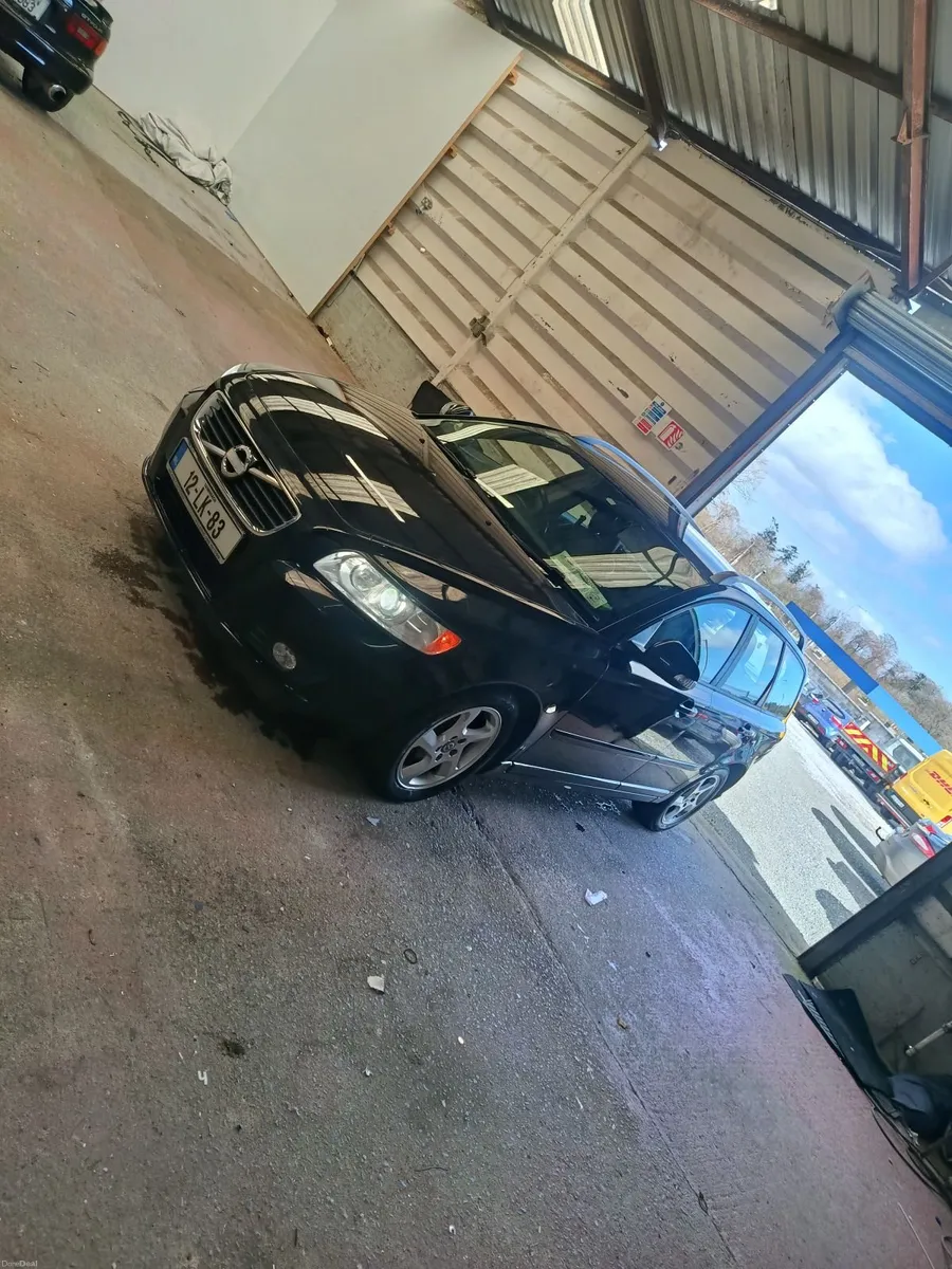 Volvo V50 2012 - Image 1