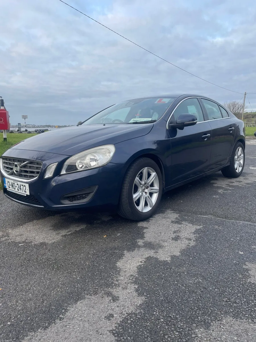 2012 Volvo S60 - Image 2