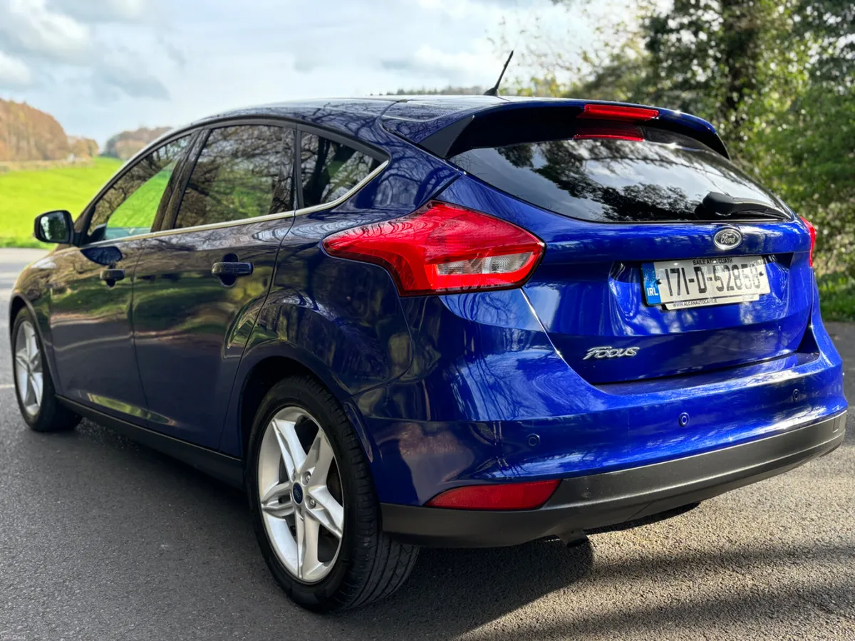 171 Ford Focus 1.5 TDCi 120PS Zetec PowerShift - Image 3