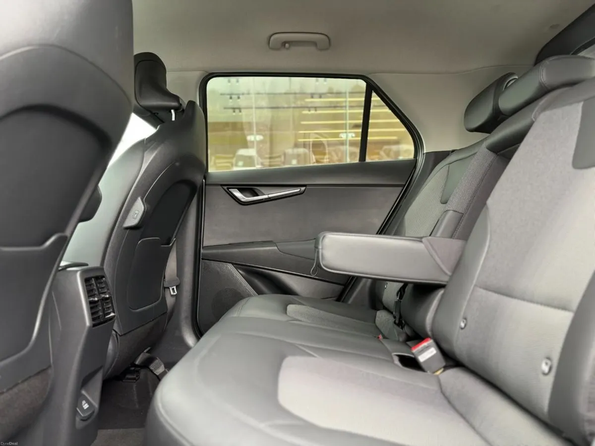 Kia Niro 1.6 K3 Plug in hybrid - Image 4
