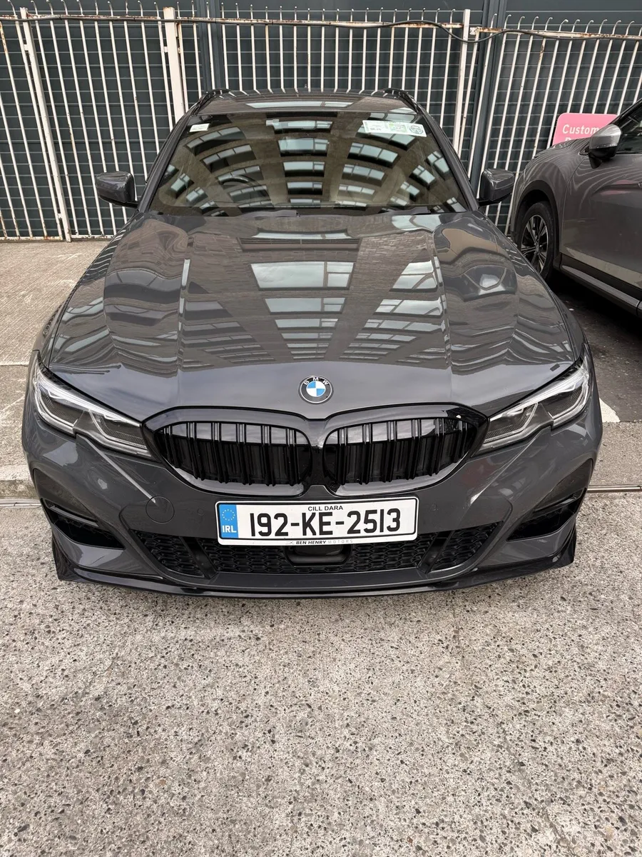 BMW 320d Touring M-Sport X-Drive - Image 1