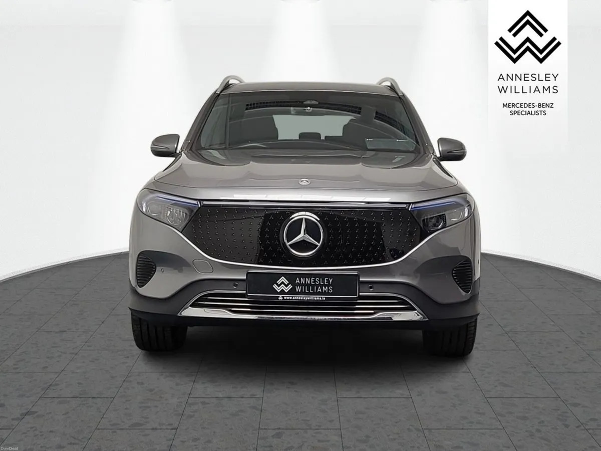Mercedes-Benz EQB EQB 250+ AMG Line Executive 70.5 - Image 3