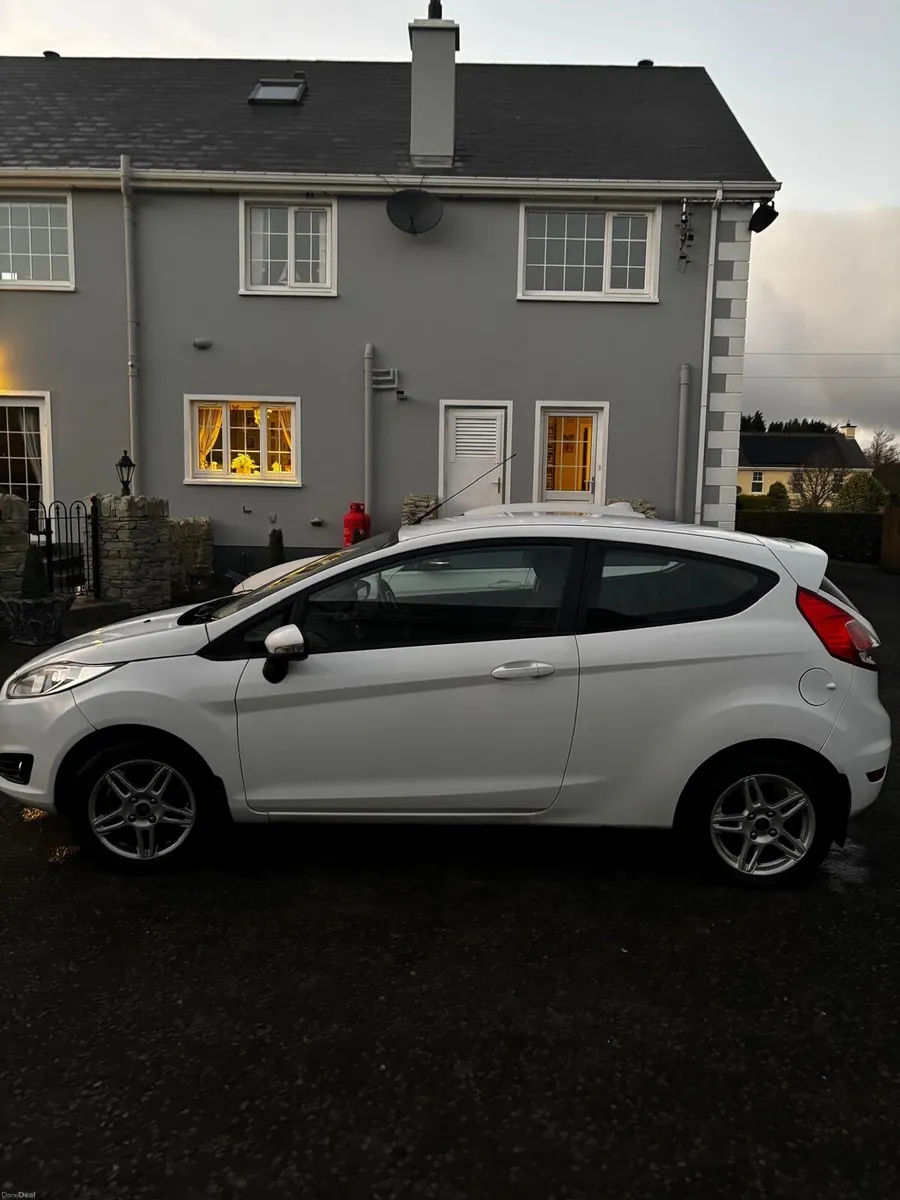 Ford Fiesta 2013 - Image 4