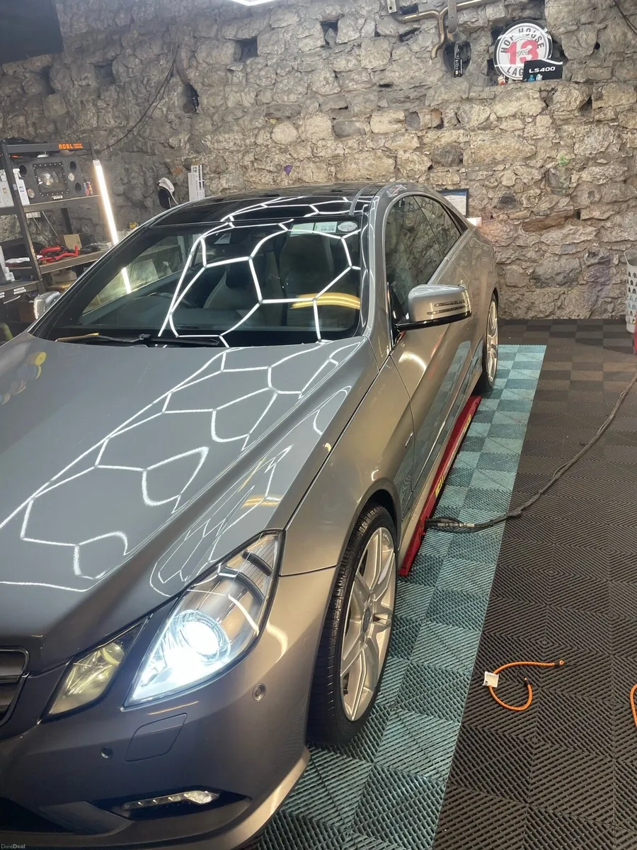 Mercedes Benz E220 Coupe - Image 2