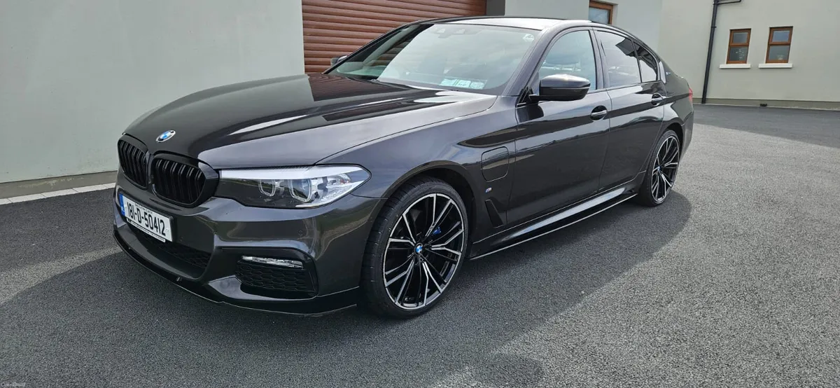 BMW 5-Series 2018 plug in hybrid 2.0 petrol - Image 1