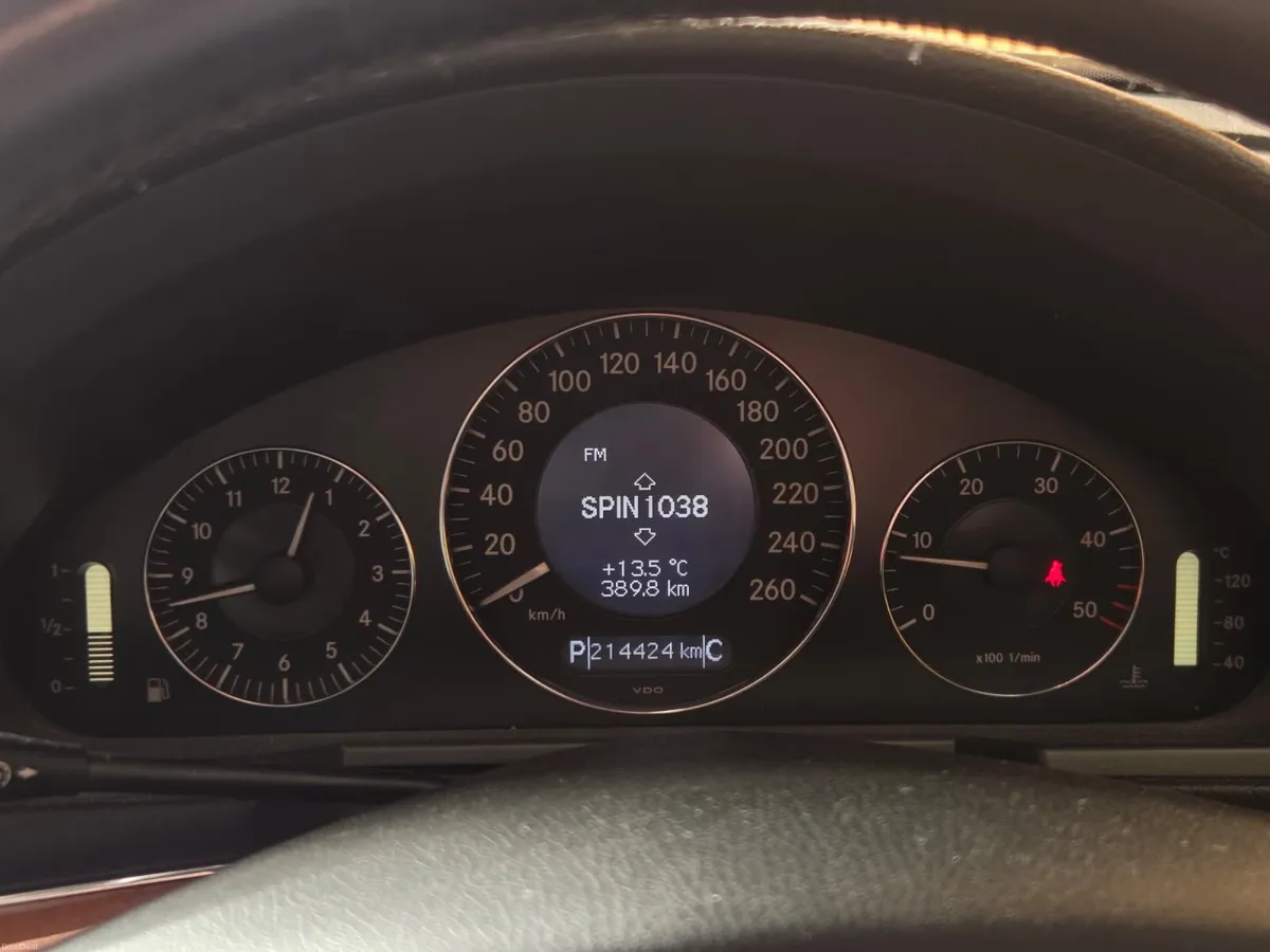 Mercedes-Benz E-Class 2006 - Image 3