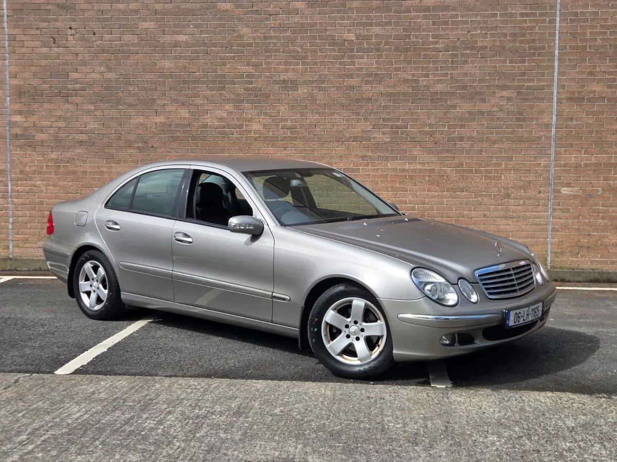 Mercedes-Benz E-Class 2006 - Image 2