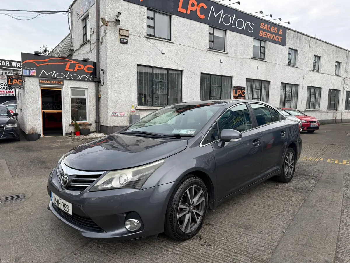 Toyota Avensis 2012 - Image 1