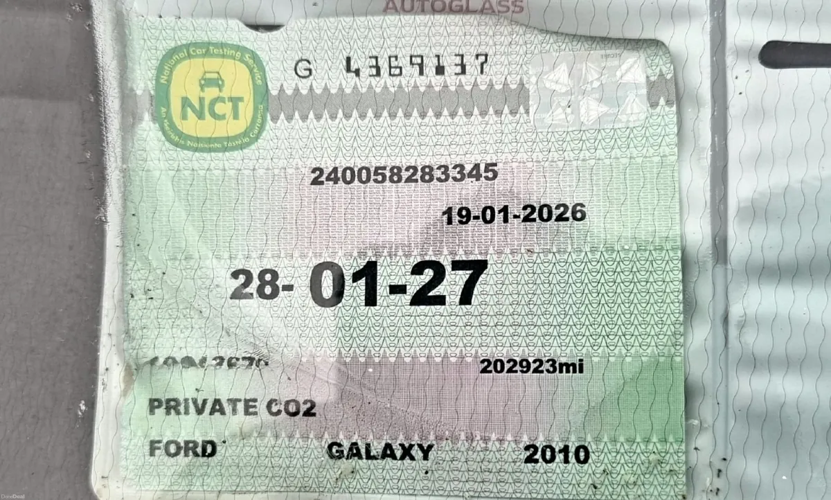 Ford Galaxy 2010 - Image 2