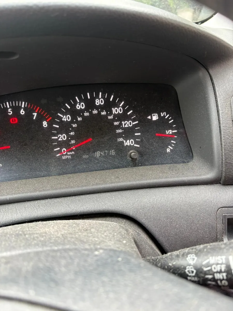 Toyota Corolla 2005 - Image 2