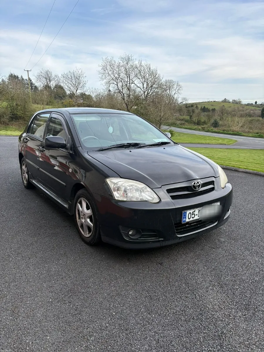 Toyota Corolla 2005 - Image 1