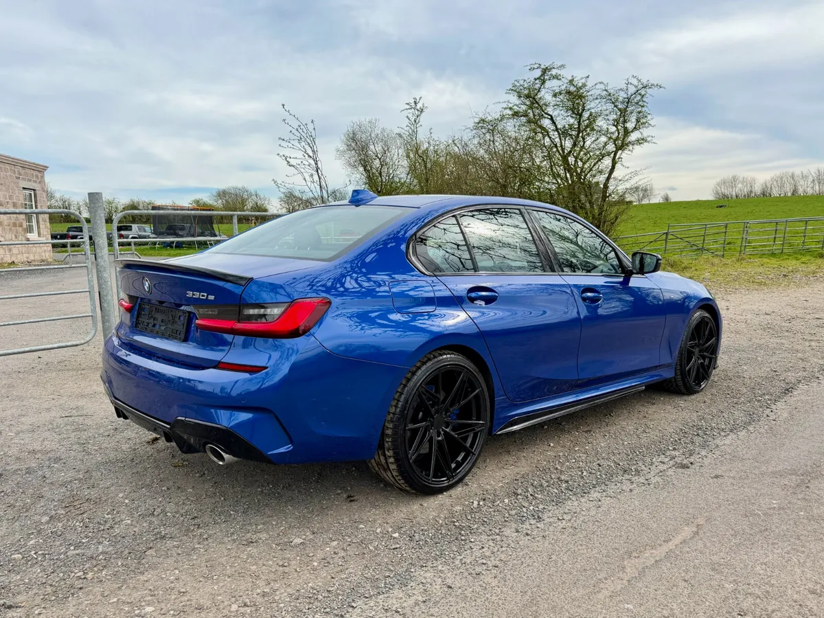2019/192 Bmw 330e 2.0T M Sport Petrol/Hybrid - Image 3