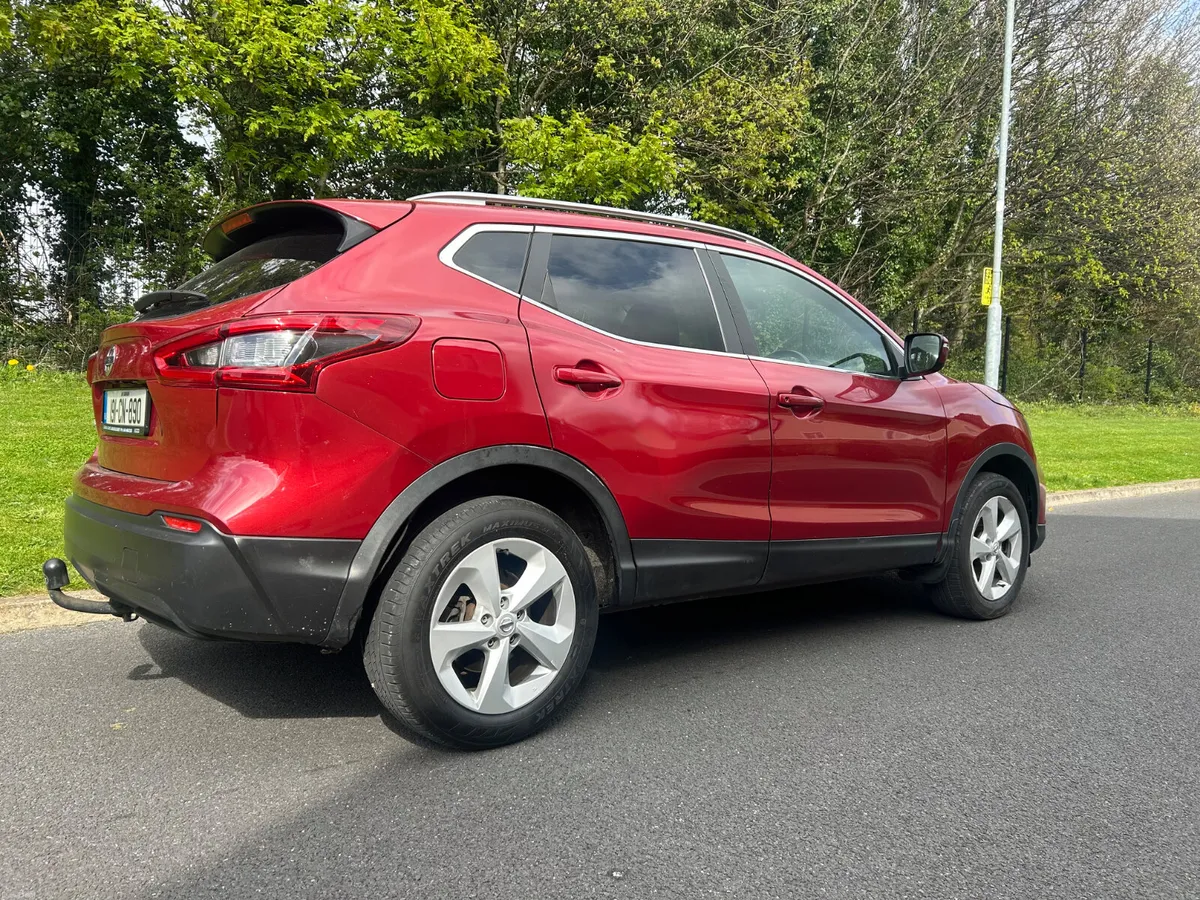 Nissan Qashqai 2019  NCT 03/27 - Image 3