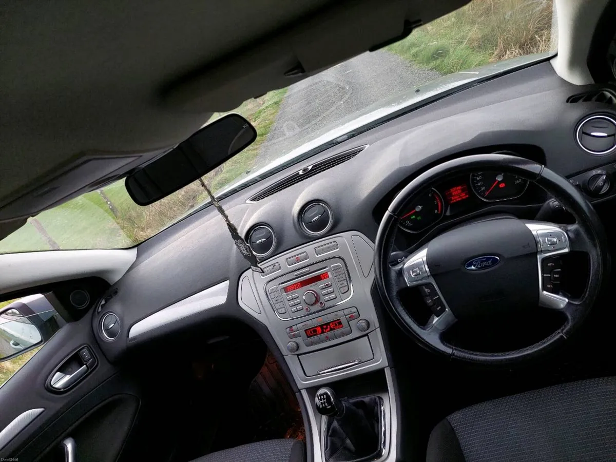 Ford Mondeo - Image 4