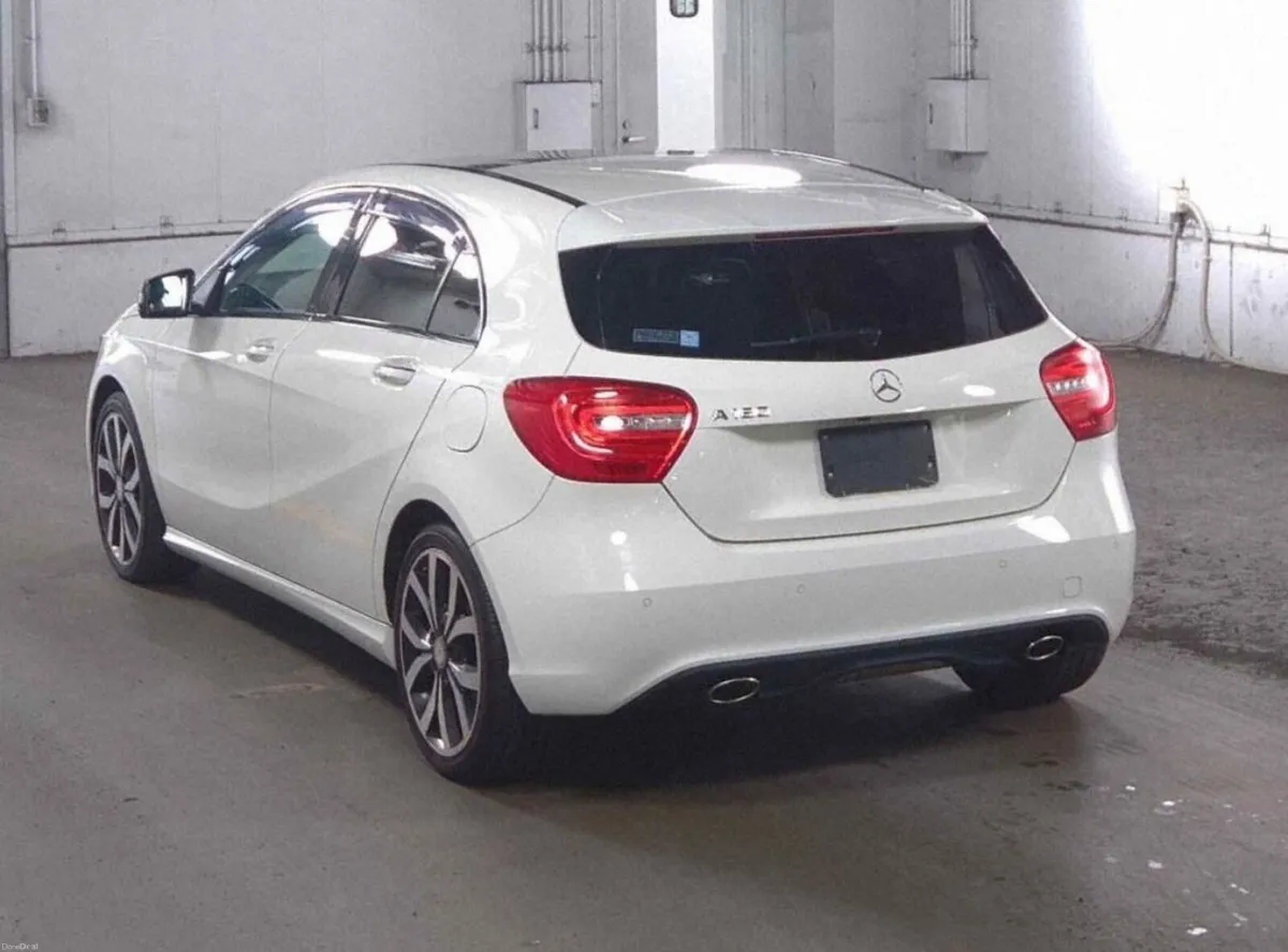 2015 Mercedes A180 - Sunroof + Leather seats! - Image 3