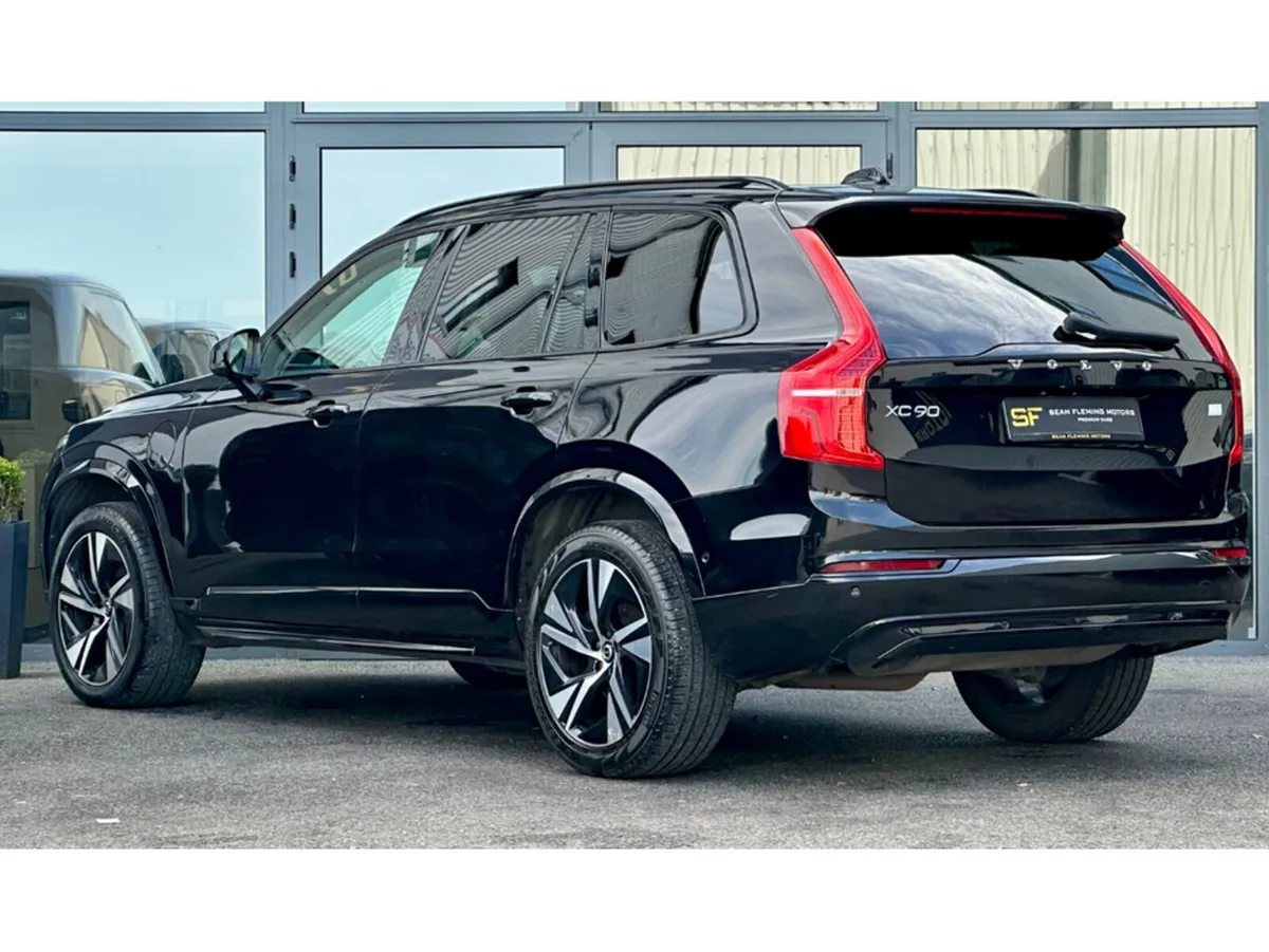 Volvo XC90 T8 PHEV PLUS DARK AWD 5DR AUTO - Image 4