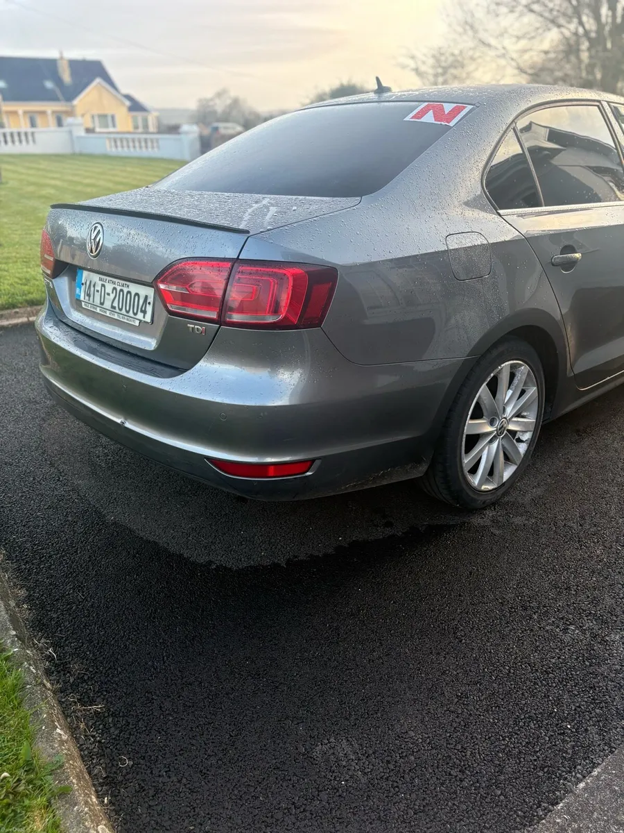 Volkswagen Jetta - Image 4