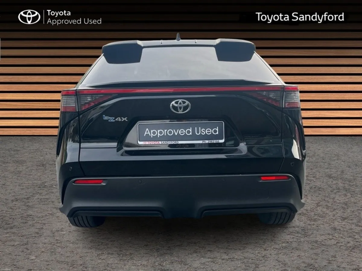 Toyota bZ4X SPORT EV AUTOMATIC // HEATED SEATS & S - Image 4