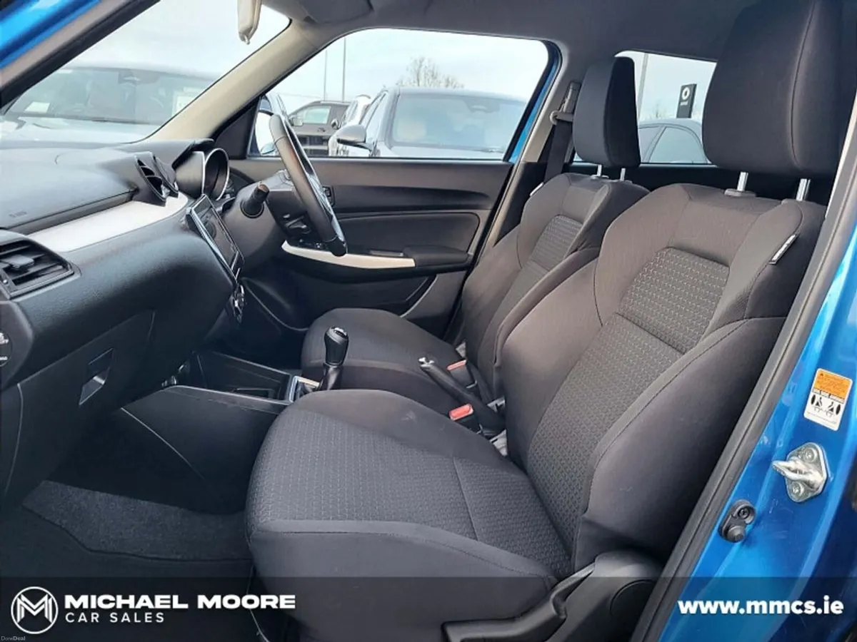 Suzuki Swift 1.2 Petrol-Hybrid Dualjet MT 5DR - Image 4