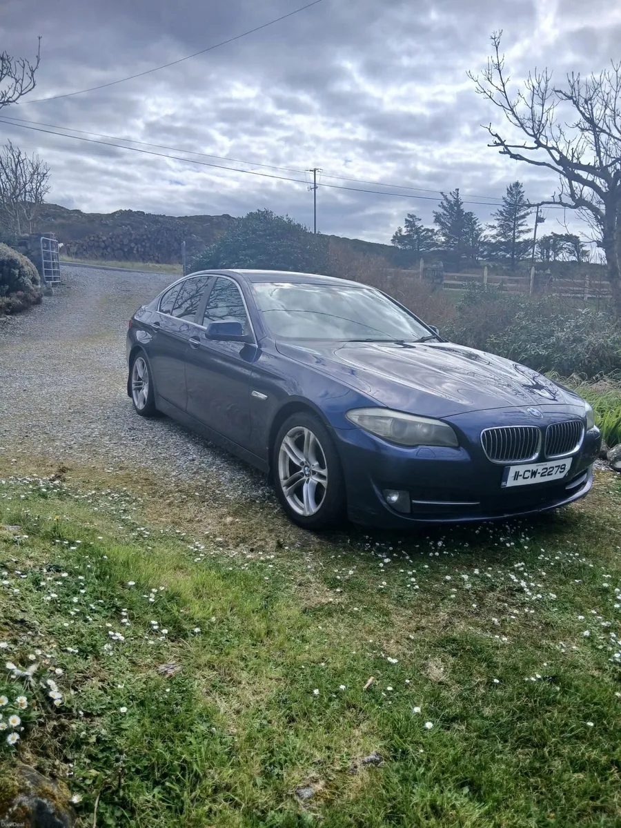 BMW 5-Series 2011 - Image 1