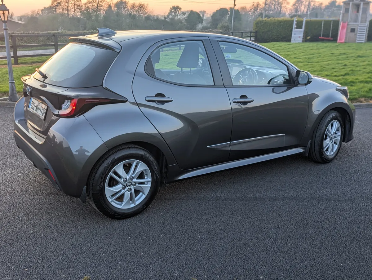 2022 TOYOTA YARIS 1.0 LUNA – LOW KMS - Image 4