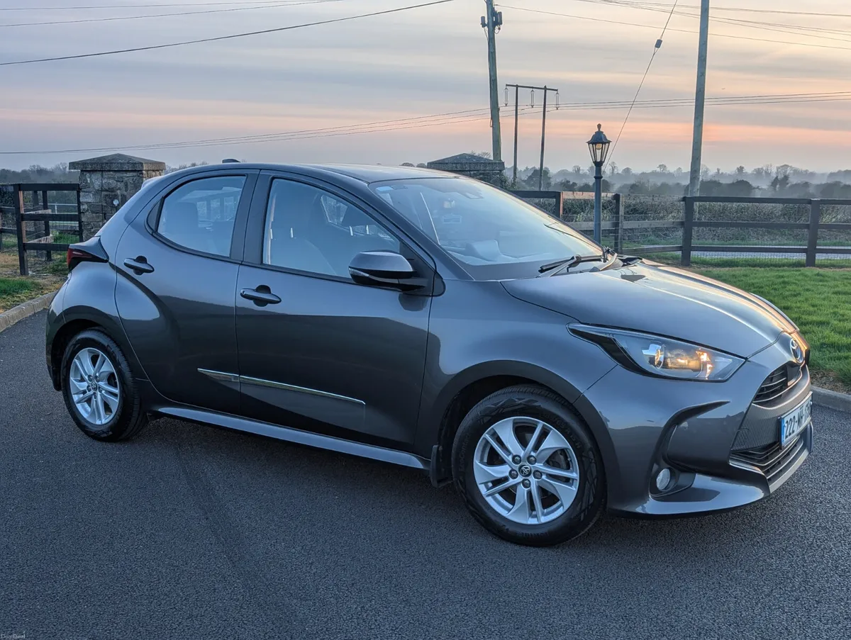 2022 TOYOTA YARIS 1.0 LUNA – LOW KMS - Image 1
