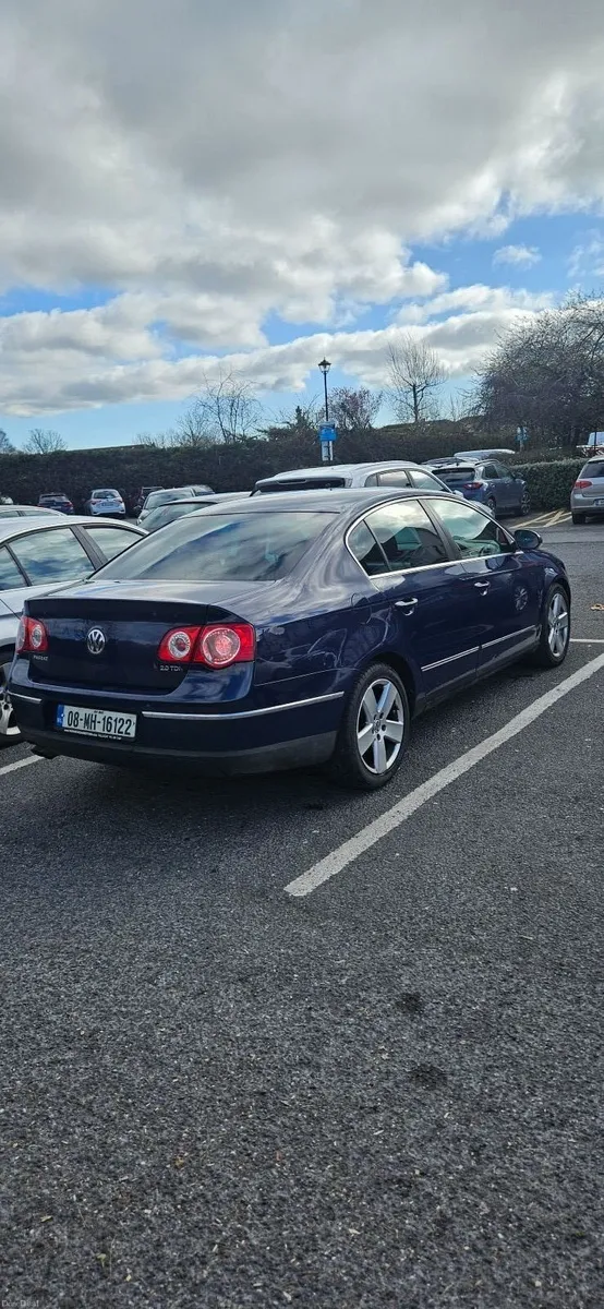 Volkswagen Passat 2008 - Image 2