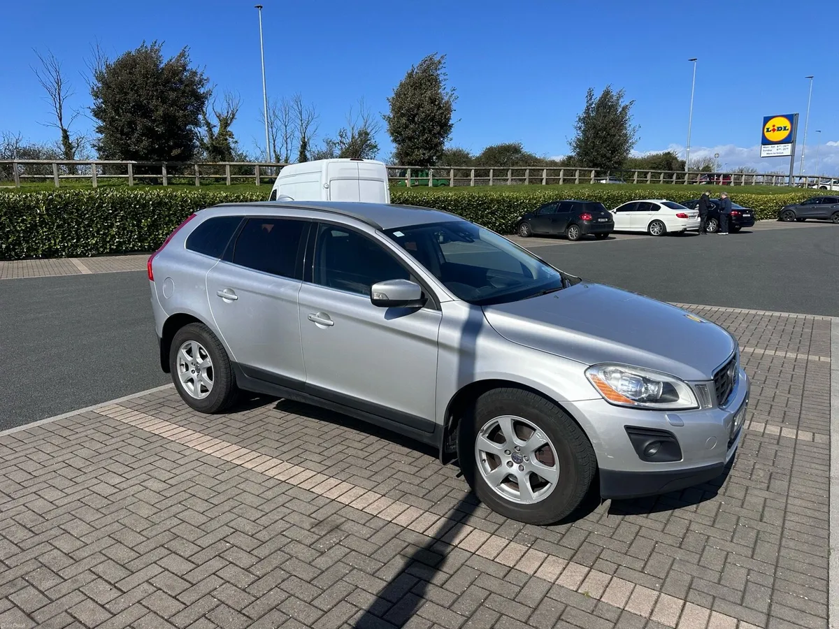 volvo xc60 - Image 3