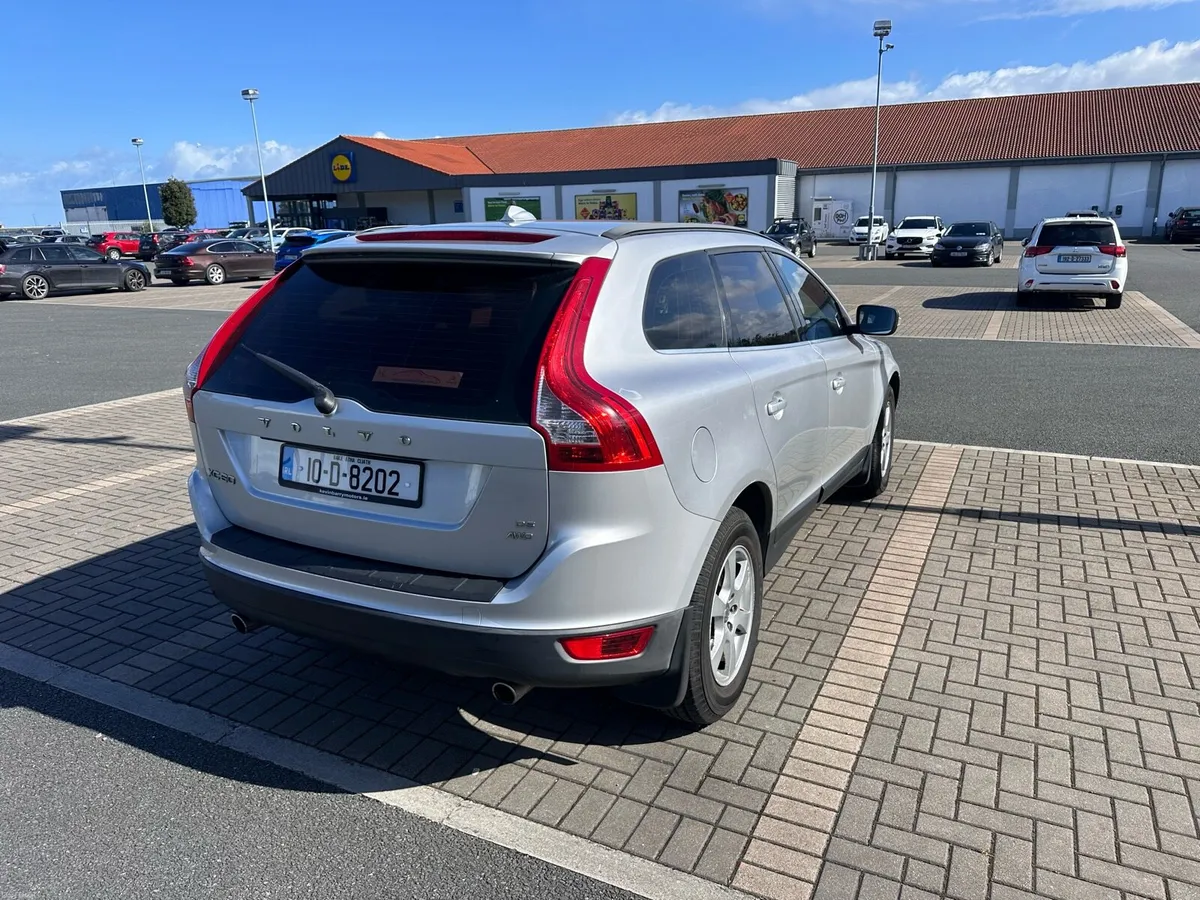 volvo xc60 - Image 4